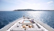 Yacht taTii - the fore sundeck